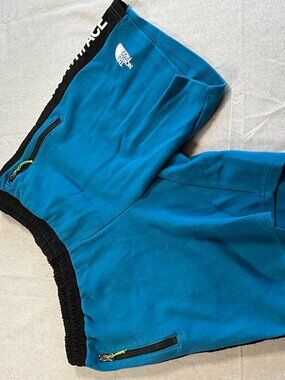 Mens The North Face Blue Black Spellout Logo Athletic High Quality Shorts(Large)